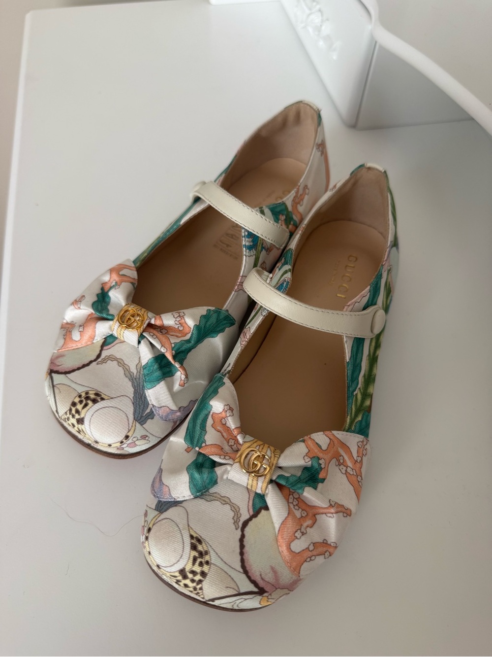 Gucci Floral Bow Mary Jane Flats in Ivory, Green & Peach